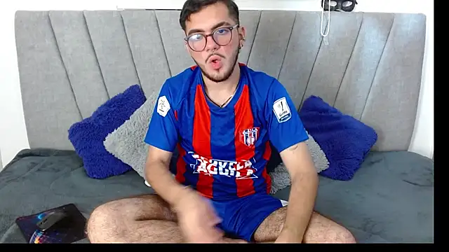 Zac Golden online show from November 2025 02:21:01 AM