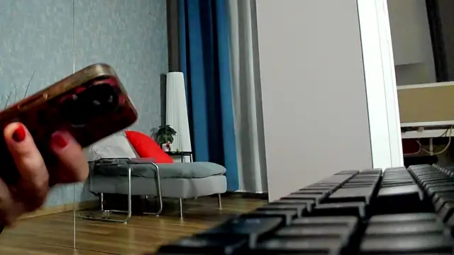 KarinaSparks online show from December 2025 06:01:02 PM