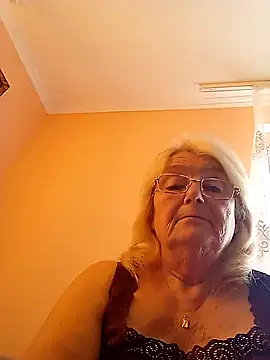 AmyLove353 online show from October 2025 12:30:01 PM