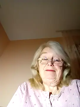 AmyLove353 online show from December 2025 09:55:02 PM