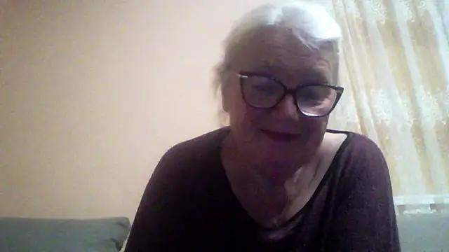 AmyLove353 online show from June 2026 08:00:02 PM