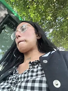 Violeet-Smith online show from December 2025 09:08:02 PM