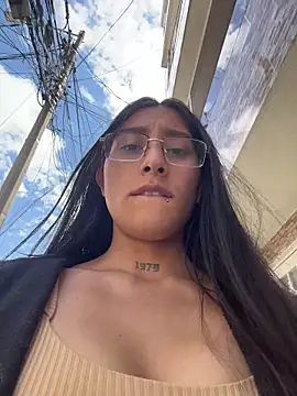 Violeet-Smith online show from February 2026 07:32:02 PM