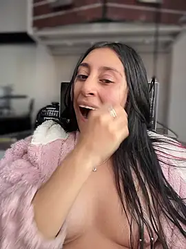 Violeet-Smith online show from March 2026 10:25:01 PM