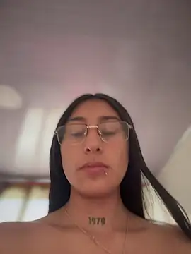 Violeet-Smith online show from March 2026 02:44:01 PM