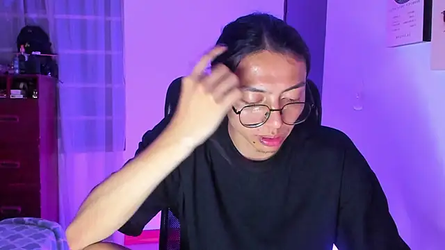  Astrea  online show from April 2026 03:00:01 AM