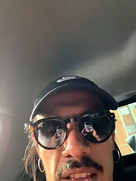 caiiobahia online show from November 2025 10:09:02 PM