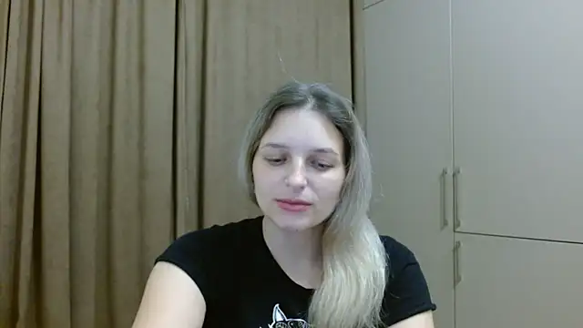 ElisSky301 online show from November 2025 09:39:01 PM