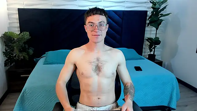 Lil James online show from April 2026 08:06:02 PM