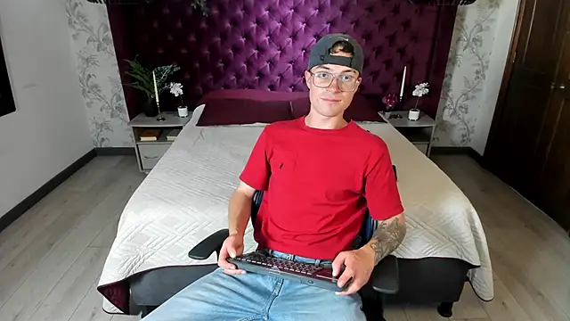 Snapshot of Lil_James chatting on June 2026 07:59:01 PM Lil James online show from June 2026 07:59:01 PM