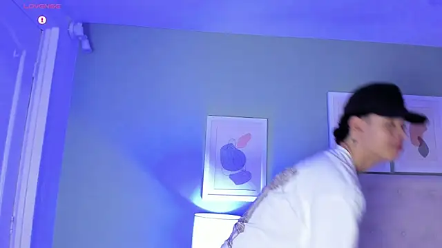 ApoloRicci online show from February 2026 07:47:02 PM