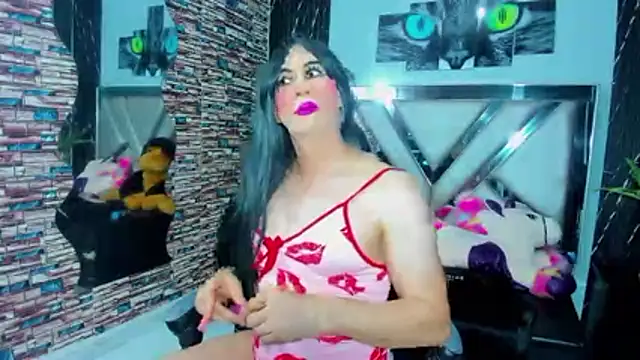 Jennfer Winson online show from November 2025 07:28:01 PM