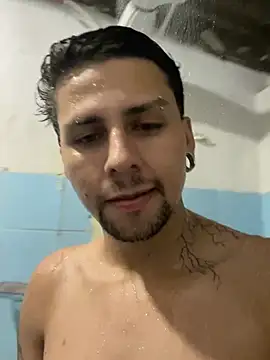 Leandroszsz online show from January 2026 03:23:01 AM