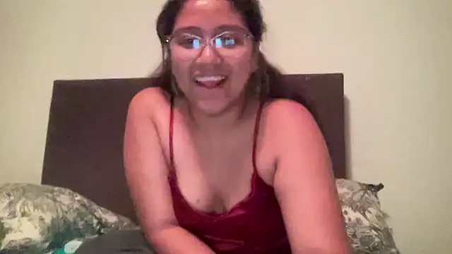 Kmiii21 online show from February 2026 05:05:01 AM