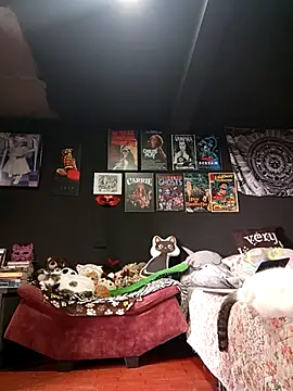 Isis Bathory online show from October 2025 04:03:02 PM