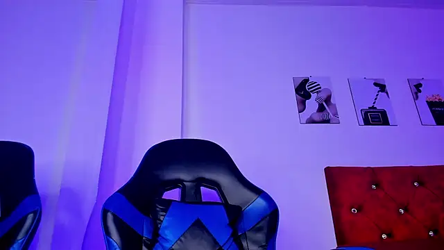 kittymonroe1 online show from April 2026 05:36:01 PM