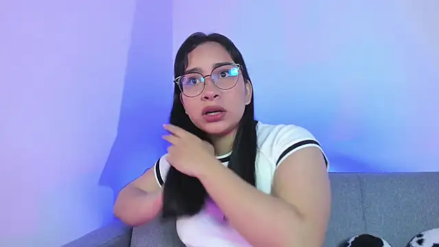 miah storm online show from December 2025 02:50:02 AM