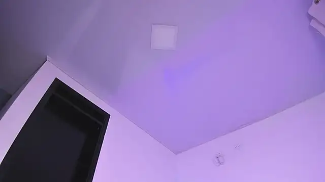 miah storm online show from January 2026 04:15:01 AM