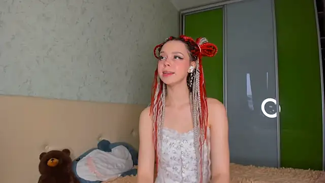 Juicystars online show from October 2025 02:56:01 AM