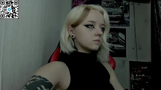 Snapshot of Holy_Mistress_S chatting on July 2026 08:06:01 AM Holy Mistress S online show from July 2026 08:06:01 AM