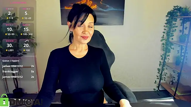 Snapshot of Sara_Devills chatting on April 2026 09:29:01 AM Sara Devills online show from April 2026 09:29:01 AM