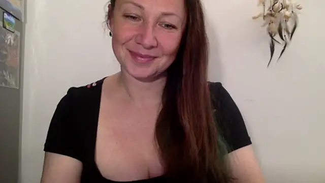 LucyTop online show from October 2025 02:17:02 PM