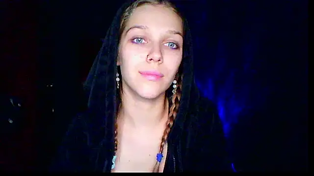 Snapshot of mari_martin chatting on November 2025 07:30:02 PM mari martin online show from November 2025 07:30:02 PM