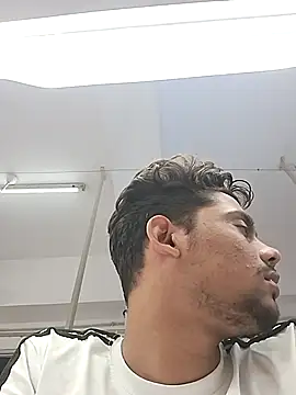 Snapshot of ProperCoach18 chatting on July 2026 07:22:01 AM ProperCoach18 online show from July 2026 07:22:01 AM