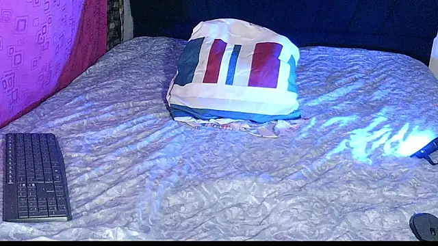 ReferredArtwork online show from November 2025 08:10:01 PM