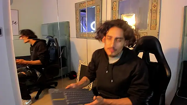 Mr Strike online show from November 2025 02:54:01 AM