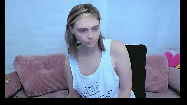 daddysprincess731 online show from June 2026 03:20:02 AM