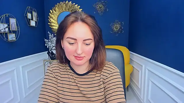 NoraSimons online show from March 2026 06:19:01 AM