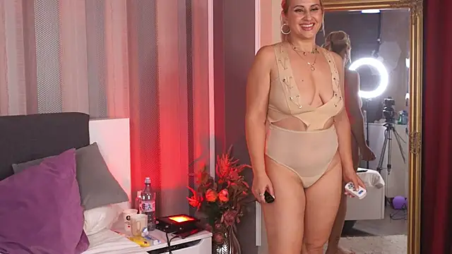 TatianaHeat online show from November 2025 07:37:02 PM