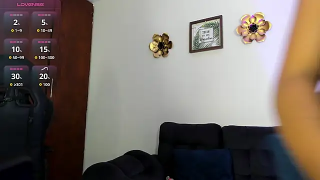 Amira princess online show from October 2025 07:05:02 PM