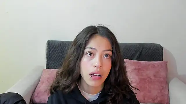 emily jonessxx online show from December 2025 11:37:01 AM