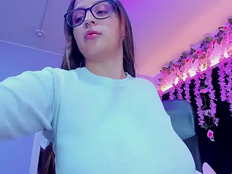 Snapshot of Gabyy_Cooper_ chatting on July 2026 02:33:02 AM Gabyy Cooper online show from July 2026 02:33:02 AM