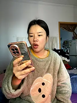 yoyou666 online show from November 2025 12:00:02 AM