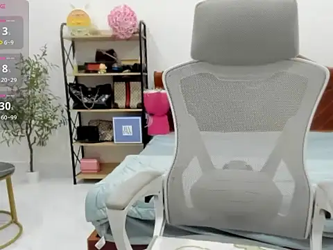 JuNi-Li online show from March 2026 02:43:01 PM