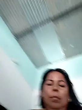 Snapshot of mother2-divorced chatting on October 2025 01:43:02 PM mother2-divorced online show from October 2025 01:43:02 PM