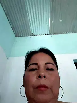 Snapshot of mother2-divorced chatting on October 2025 01:40:02 PM mother2-divorced online show from October 2025 01:40:02 PM