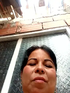 Snapshot of mother2-divorced chatting on January 2026 01:35:01 PM mother2-divorced online show from January 2026 01:35:01 PM