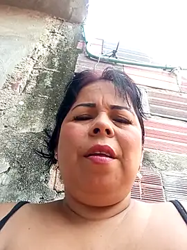 Snapshot of mother2-divorced chatting on June 2026 01:31:01 PM mother2-divorced online show from June 2026 01:31:01 PM
