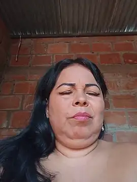 Snapshot of mother2-divorced chatting on July 2026 01:47:01 PM mother2-divorced online show from July 2026 01:47:01 PM