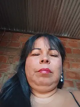 Snapshot of mother2-divorced chatting on July 2026 01:40:01 PM mother2-divorced online show from July 2026 01:40:01 PM