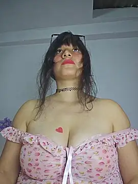 Kitty Kalifa online show from June 2026 08:22:02 PM