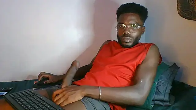 Snapshot of Suamyst_25 chatting on June 2026 06:05:02 AM Suamyst 25 online show from June 2026 06:05:02 AM