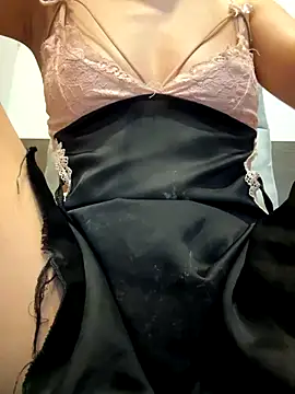 Emily-y online show from November 2025 01:11:01 PM