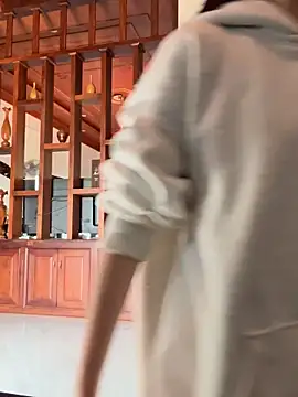 Emily-y online show from December 2025 03:23:01 AM