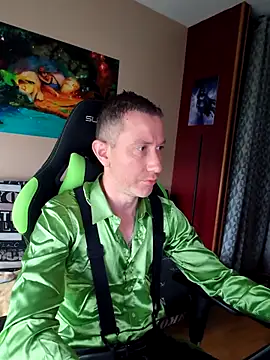 Snapshot of Gamerinleather chatting on October 2025 08:42:01 AM Gamerinleather online show from October 2025 08:42:01 AM