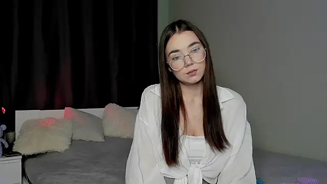 stacymartins online show from October 2025 03:56:02 PM